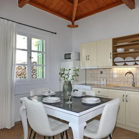 Villa Flora Skopelos Town