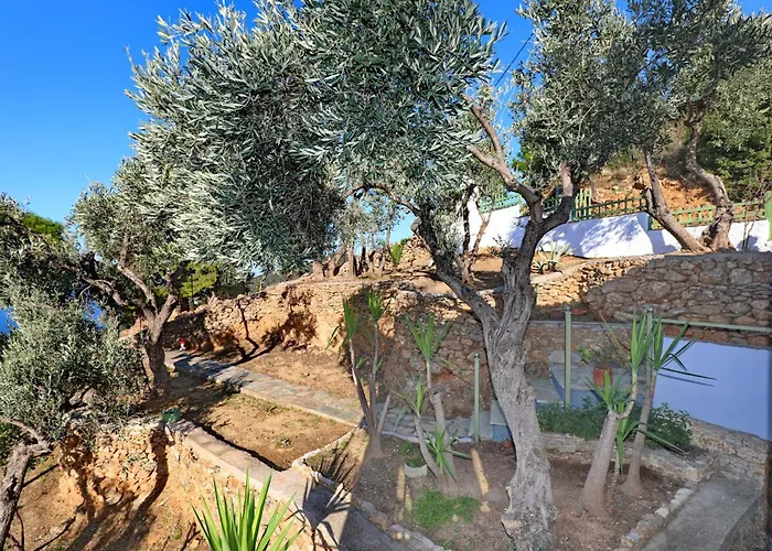 Konstans * Skopelos Town